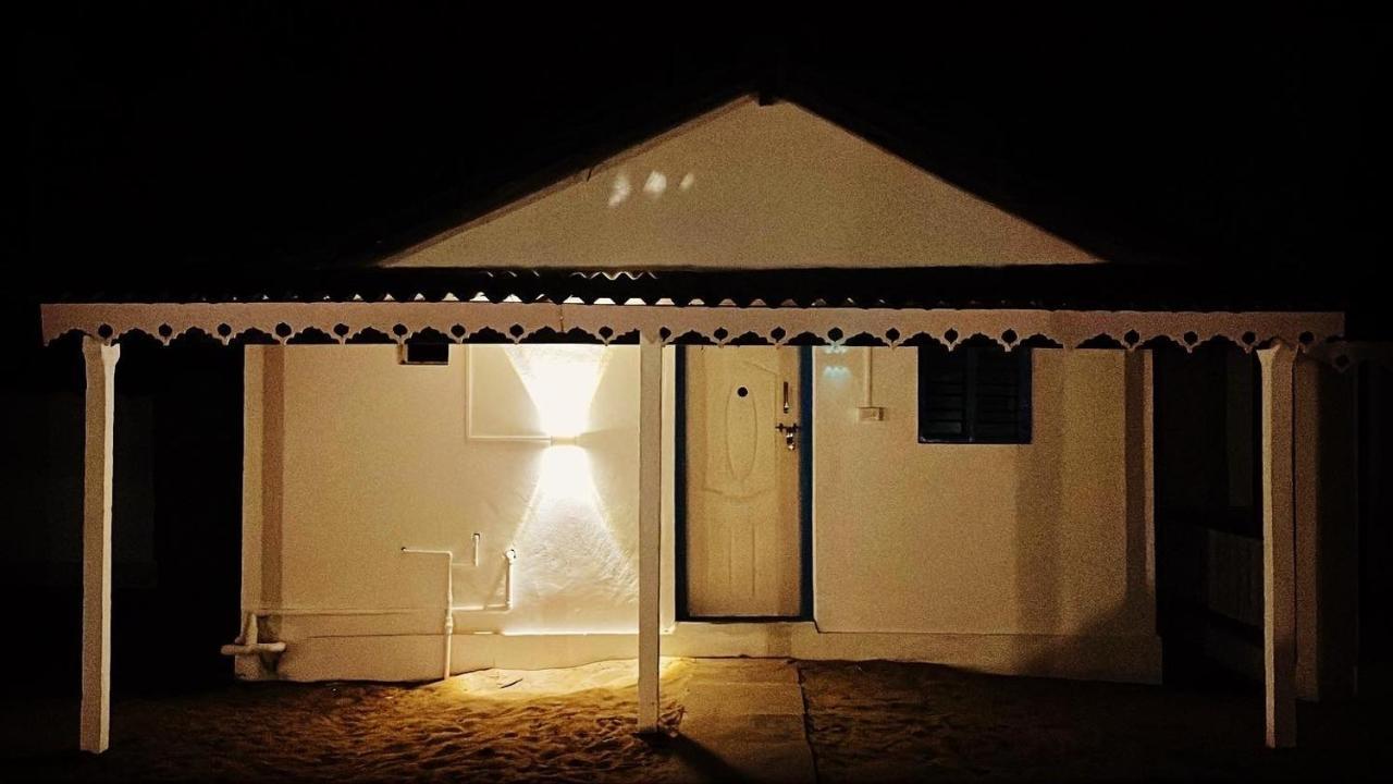 Vibes And Tides Beach Resort By Enlightened Vagabond Gokarna  Exterior foto