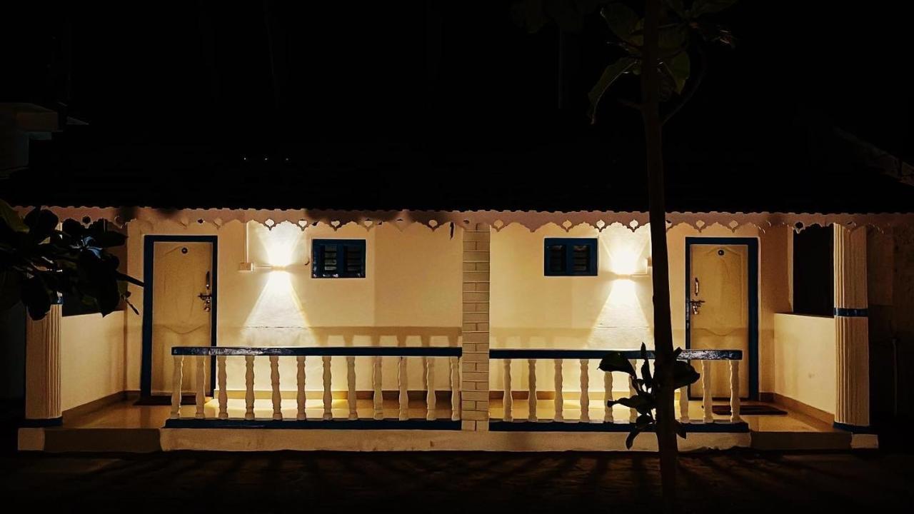 Vibes And Tides Beach Resort By Enlightened Vagabond Gokarna  Exterior foto