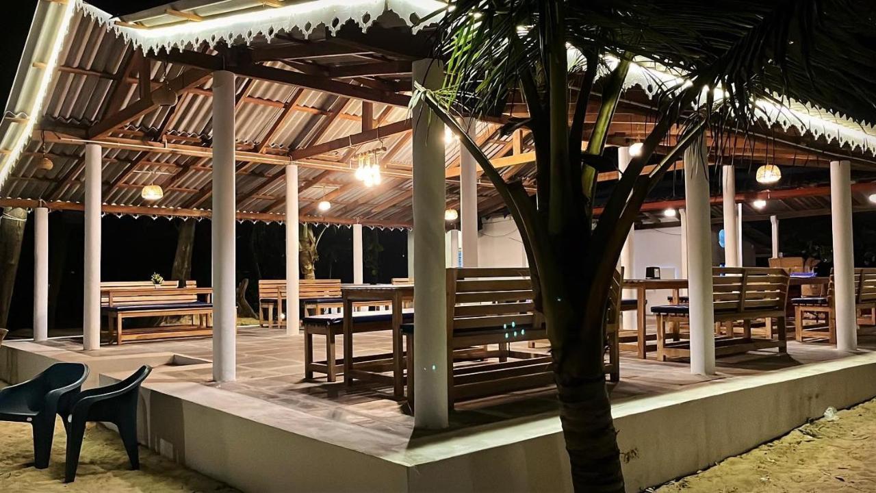 Vibes And Tides Beach Resort By Enlightened Vagabond Gokarna  Exterior foto