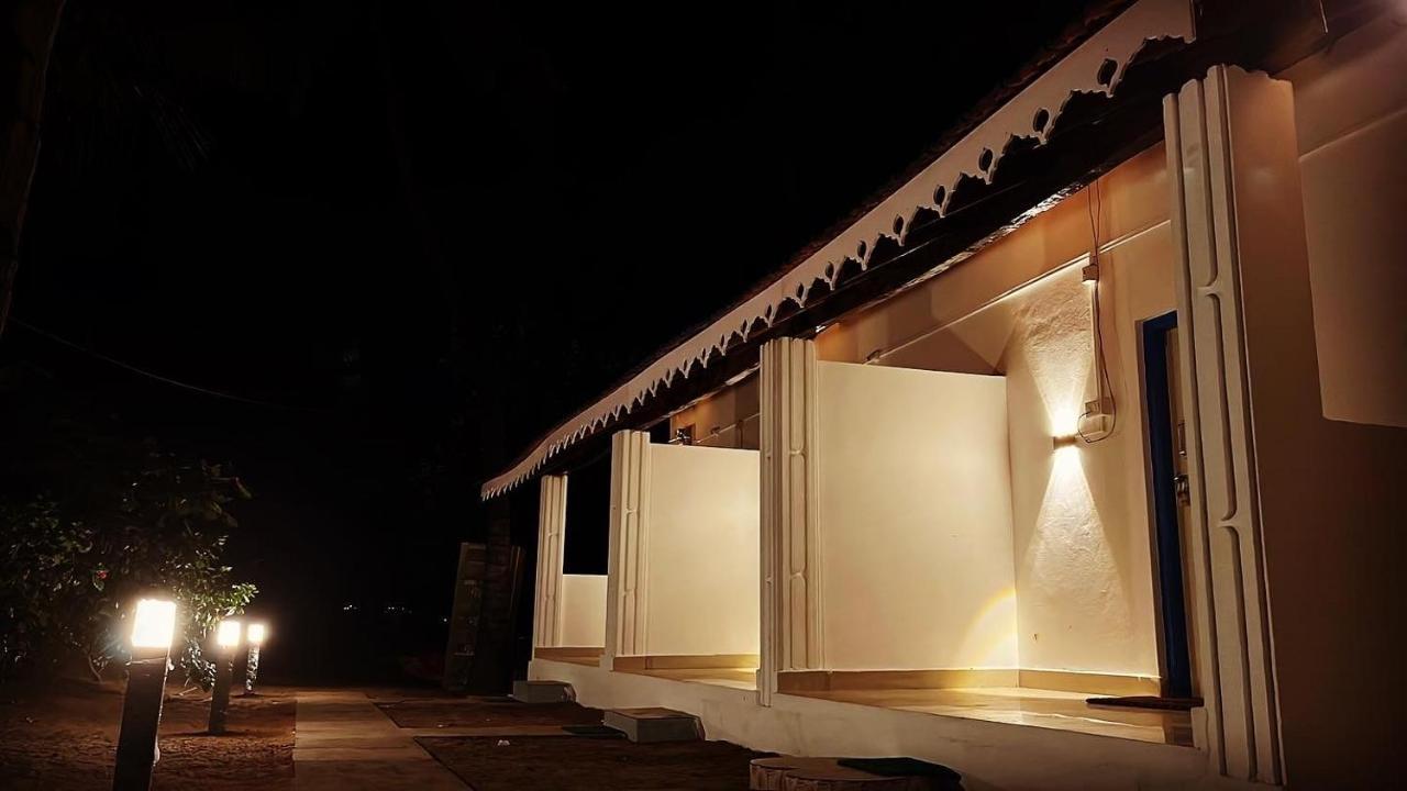 Vibes And Tides Beach Resort By Enlightened Vagabond Gokarna  Exterior foto